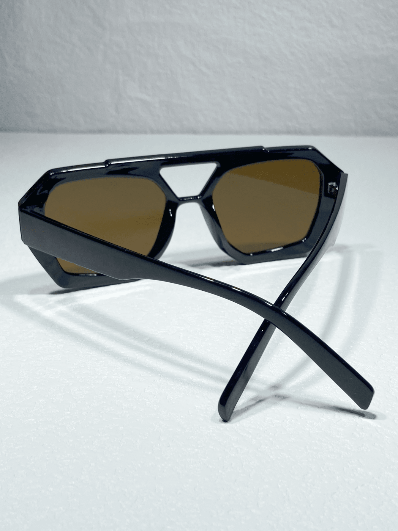 New Fashionable Square Frame Fashion Glasses, Retro & Unique Ocean Lens