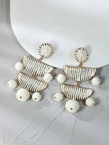 Un Encantador Y Delicado Decoración De Girasol Creativa Tejida Con Trenza De Rafia Hecha A Mano, Que Es Una Excelente Opción De Regalo Y Accesorio Para Damas En Verano, Otoño Y Playa - arete - Ver 6