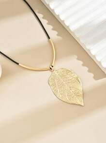 New Fashion Personalized Metallic Leaf & Teardrop Shaped Pendant Necklace With Black Wax Cord