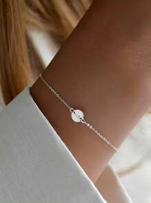 1 件新款简约 A-Z 首字母徽章镂空情侣手链，K 镀金金属链式手链，女士珠宝礼物（手工制作，表面略有痕迹） - 銀色 - 查看 10