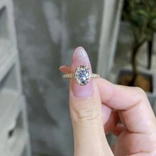 1 Piece Deluxe 2 克拉鸽蛋莫桑钻石闭口女士戒指实验室制造钻石 18K 镀白金 S925 纯银戒指 D 颜色 VVS1 净度莫桑钻石秋日喜悦玫瑰金经典女孩戒指防过敏求婚戒指结婚戒指结婚周年纪念礼物 - 銀色 - 查看 5