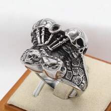 1pc European And American Hot-Selling Engine Skull Fashion Men's Stainless Steel Ring Hand Jewelry, Gift For Colleagues And Friends - Black - View 3
