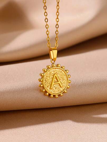 1入刻有首字母的個性化吊墜項鍊，適合女孩和女性，精緻的18K鍍金不銹鋼鏈項鍊，是魅力珠寶禮物