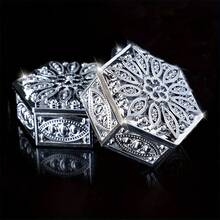 1件創意塑料小儲物盒，中空圖案糖果盒，紀念品包裝盒，婚禮假日禮品盒，珠寶儲物禮品盒 - 彩色 - 查看 6