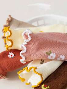 4 Pairs Of Randomly Colored Children's Rabbit Letter Jacquard Cute, Comfortable, And Fashionable Sweat-Wicking Socks For All Seasons