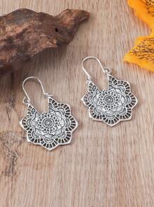 1 đôi Retro Phong cách Bohemian Hợp kim Xu hướng: Cắt giảm Hình hoa Dangle Hoa tai Đối với phụ nữ , Thích hợp Đối với Món quà , Kỳ nghỉ Và Sử dụng hàng ngày - Màu Bạc Cổ - Xem 2