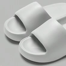 New Arrival High-End Gray Soft Bottom EVA Slippers, Lightweight, Comfortable, Soft, Anti-Slip, Suitable For Home, Bathroom, And Outdoor Wear, With An Ins Style - Grey - View 3