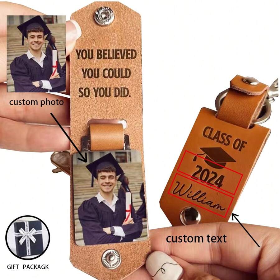 客製化皮革鑰匙扣,以相片銘刻作為畢業季同事和朋友的紀念品禮物 - 銀色 - 查看 1