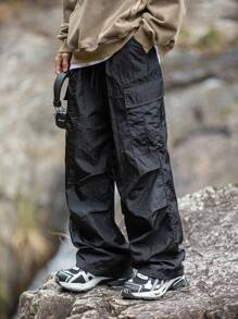 Munz 單件多口袋金屬質地寬腿輕便戶外多功能褲子 - 黑色 - 查看 2