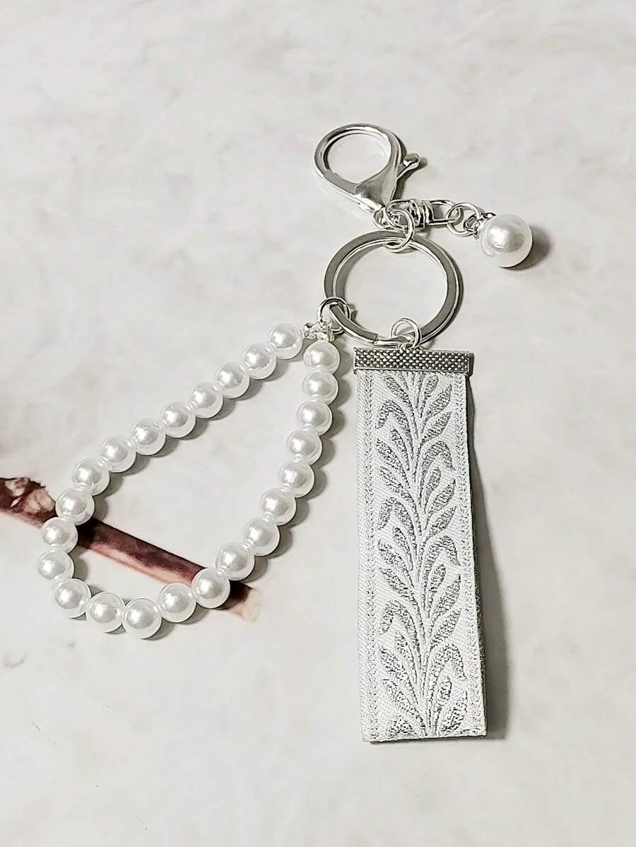 1入仿珍珠鑰匙扣銀葉簇花鑰匙扣，女士精美包包掛件鑰匙扣，女士時尚緞帶鑰匙扣，萬能鑰匙扣，女士時尚鑰匙扣，校用文具，教師禮物，開學送禮教師配件 - 銀色 - 查看 1