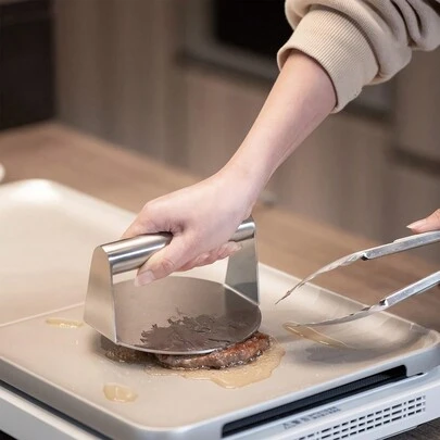 1pc (5.5in) Stainless Steel Circular Hamburger Press Mold, Pie Maker, Household Made Steak, Pie, Barbecue Fryer, Etc., Flat Bottomed Smooth Non Stick Meat Patty, Suitable For Outdoor Barbecue, Kitchen, Hotel And Restaurant, Etc