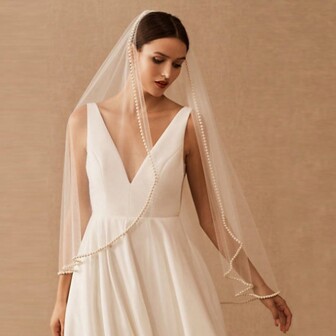 1 件新娘婚礼仿珍珠头纱手工串珠新娘头纱 1 层指尖长度头纱带梳子白色