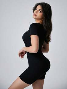 1 件女式黑色无缝柔软连体裤，带腰带，适合跑步和瑜伽训练，短袖