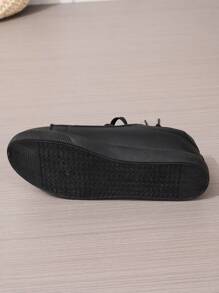 女士休闲运动鞋，新款时尚白色硫化鞋，百搭平底鞋（鞋码偏小一码，建议脚宽/胖的人购买大一码）