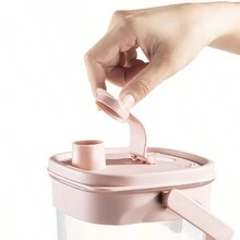 A Small Cubic Water Pitcher For Refrigerators Made Of Heat-Resistant Plastic, With A Large Capacity For Home Use. It Can Be Used As A Cool Water Cup, A Sealed Cold Water Pitcher Or A  Barrel. - Pink - View 5