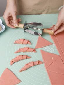 1pc Wooden Handle Stainless Steel Croissant Dough Roller Cutter, Baking Tools For Croissant And Pastry - Multicolor - View 6