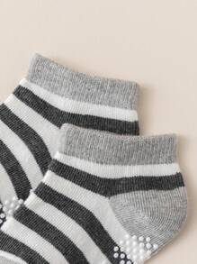 12 Pairs Infant/Toddler Boys' And Girls' Star & Stripe Classic Combination No-Bone Seam Anti-Slip Socks - Multicolor - View 8