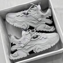 Zapatos de hombre con suela gruesa de ascensor para todas las estaciones con estilo y versatilidad de Hong Kong, colección de primavera