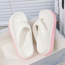 女款休閒厚底人字拖拖鞋,極簡設計