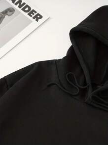 Capucha con estampado floral y letra con cordón con forro térmico - Negro - Ver 4