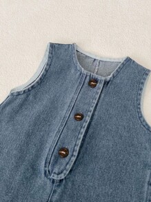 春秋季新款婴儿套装，时尚百搭多功能牛仔连体裤，男女皆宜的蓝色牛仔连体衣，超宽松无袖连体裤（不含上衣）。略微宽松，建议内搭打底衫穿着更舒适，如果单穿请选择小一码。