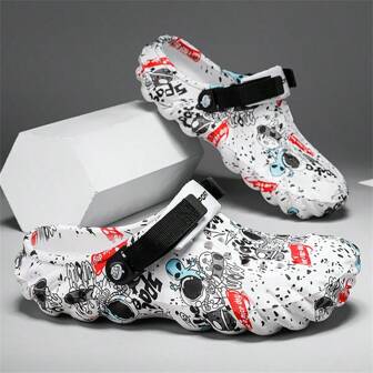 2025 Ihåliga slip-on sandaler för män, sommartofflor för utomhusbruk, sport- och strandtofflor