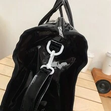 1入組透明色防水PVC(聚氯乙烯)旅行袋、行李袋、手提袋，具有大容量、輕便、抗刮、耐磨等特點，適用於旅行、野營、戶外、通勤，節日必備，夏天適用，休閒、可愛、時尚、街頭風格，有白色或黑色，適合男女生、學生、年輕人使用，具有雙手柄。 - 黑色 - 查看 11