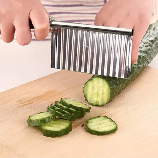 1pc Stainless Steel Potato Cucumber Wavy Edged Knife, Vegetable Slicer And Peeler For Efficient Cutting, Kitchen Gadget For Cooking And Meal Prep, Kitchen Accessories Camping