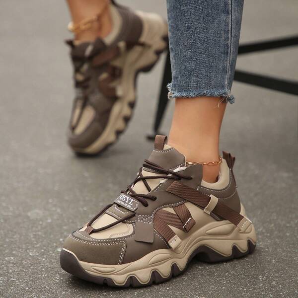 Casual And Versatile Mesh Breathable Chunky Sneakers Sports Shoes For Women