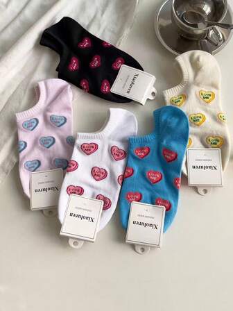 5 pares de calcetines tipo barco con estampado de corazones y letras, de entrega aleatoria para primavera/verano, calcetines invisibles transpirables, calcetines cortos de estilo coreano lindo para mujeres