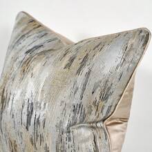 独特的提花织物枕套，采用创新的提花工艺，呈现清晰舒适、略带艺术感的空间美观，以凸显织物的纹理。靠垫套适用于沙发，床，车，座位，窗座，双人沙发，客厅，卧室，地板，长椅，办公室，咖啡馆和其他未填充的枕套。