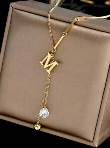 VceTd Um pingente elegante e moderno em aço inoxidável banhado a ouro 18k com a letra M e decoração de borlas é adequado para mulheres usarem em festas ou casamentos. - Ouro amarelo - Visão 11