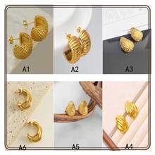 時尚個性化極簡風格不鏽鋼鍛造十字形鑽石吊墜耳環，金色塗層 - 金色 - 查看 9