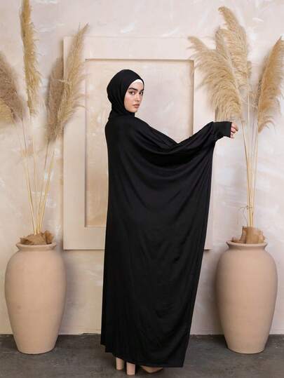 1 Set Di Abaya Sottili Con Maniche Lunghe E Taglio A Pipistrello In Tessuto Morbido A Tinta Unita Per Donne, Con Hijab Abbinato, Adatto Per L'uso Quotidiano O Festivo, Può Anche Essere Dato Come Regalo