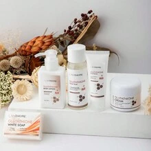 LANTHOME 5入組谷胱甘肽護膚品套裝,包含谷胱甘肽爽膚水,谷胱甘肽乳液,谷胱甘肽潔面乳,谷胱甘肽肥皂和谷胱甘肽身體乳液,具有抗氧化功能,有助於保濕和提亮膚色。 - 白色 - 查看 6