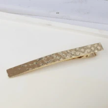金屬質地凹凸表面髮飾,簡單而實用的女士髮夾 - 金色 - 查看 6