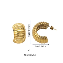 時尚個性化極簡風格不鏽鋼鍛造十字形鑽石吊墜耳環，金色塗層 - 金色 - 查看 8