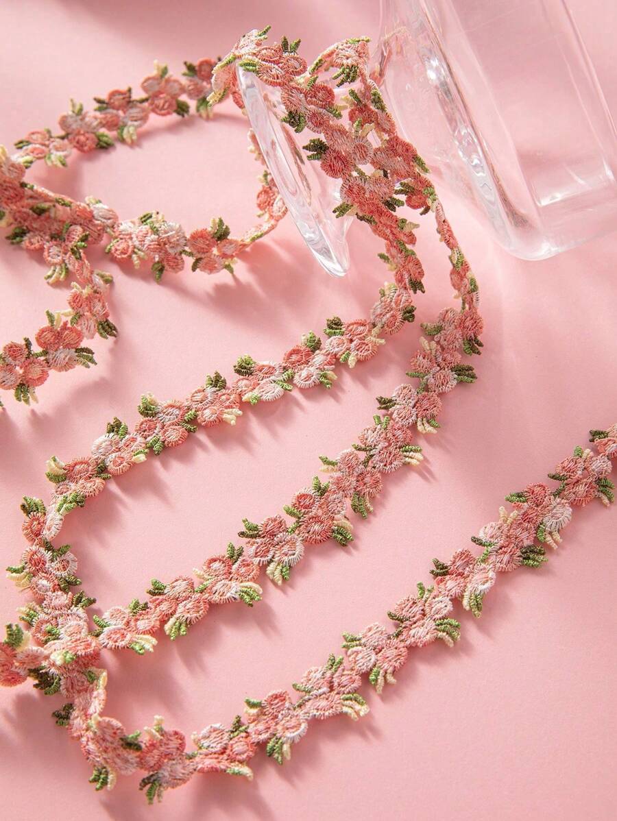 1 Yard Floral Pattern Lace Ribbon Trim For Sewing, Gift Package Wrapping,DIY Crafts And Bridal Wedding Decorations