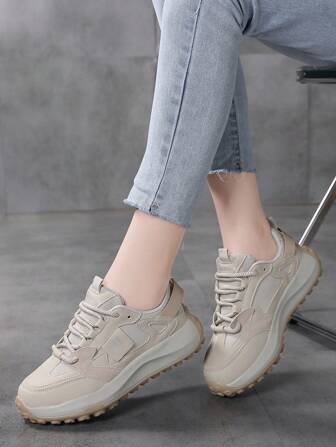 女士透气网眼厚底运动鞋，卡其色，低帮防滑休闲运动鞋，适合所有季节