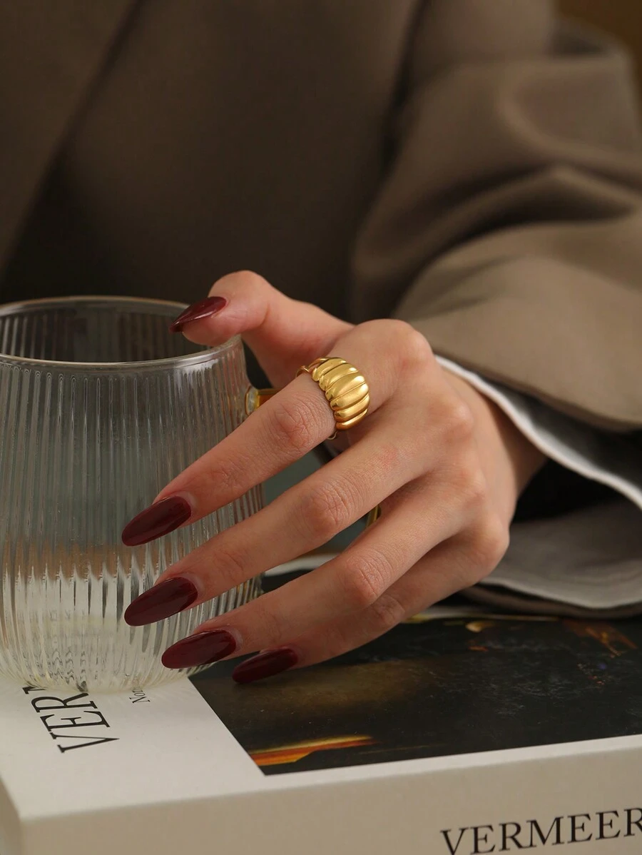 Fashionable Wide Vertical Striped Gold Titanium Steel Ring, Minimalist Design Index Finger Ring, Chic Open Rings - Gold - View 1