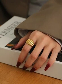 Fashionable Wide Vertical Striped Gold Titanium Steel Ring, Minimalist Design Index Finger Ring, Chic Open Rings - Gold - View 3