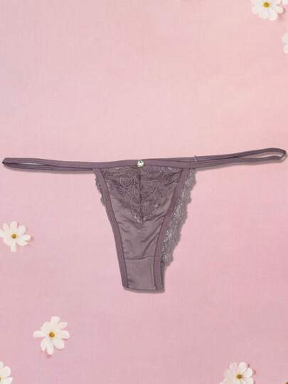 Calcinha renda básica com pingente