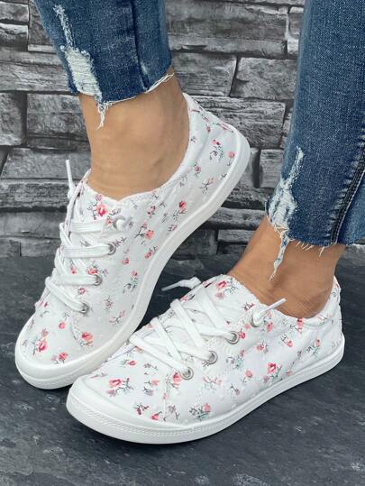 Zapatos planos casuales de mujer con estampado floral diminuto, patrón blanco de margaritas, adecuados para Halloween, Navidad, fiestas en discotecas, suaves, cómodos, transpirables, antideslizantes, tallas grandes, para caminar al aire libre y deportes