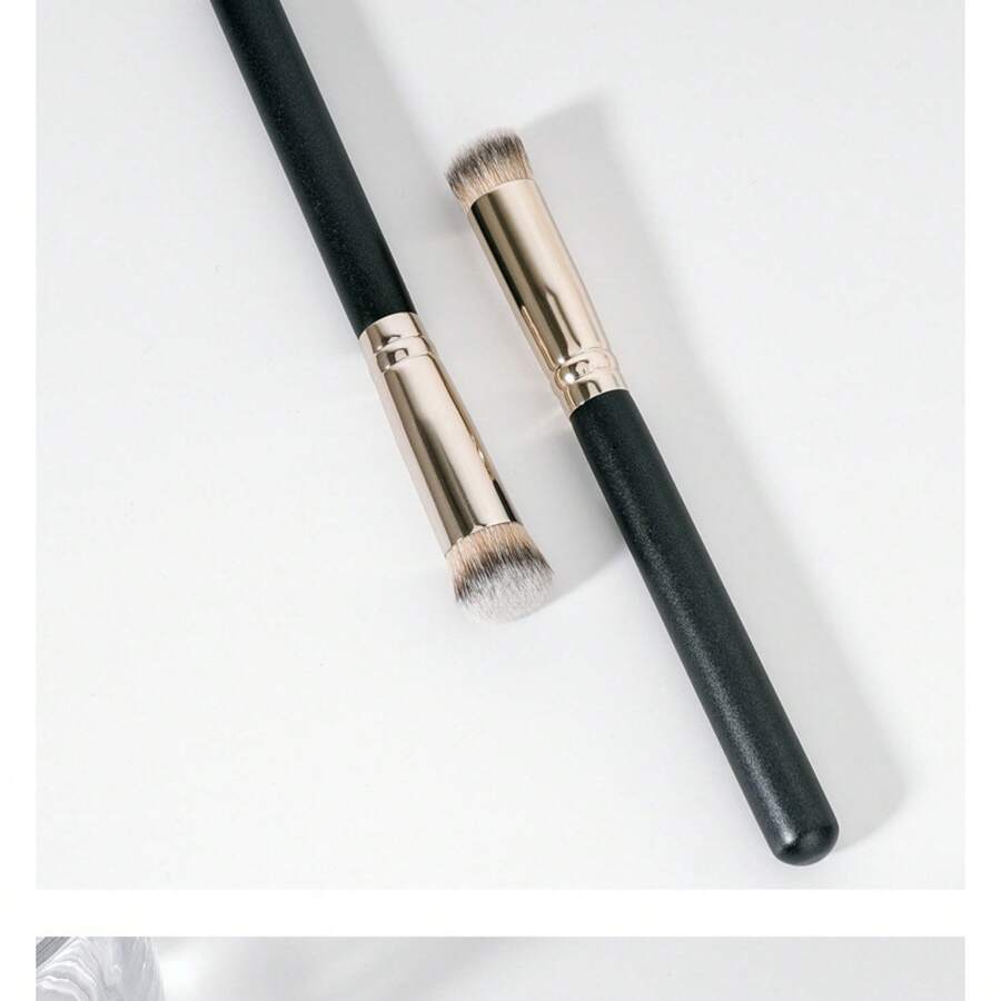 270 Concealer Brush, StreakFree And PowderFree Foundation Brush