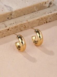 One Pair Of Stylish And Simple Stainless Steel C-Shaped Earrings Suitable For Daily Wear By Women