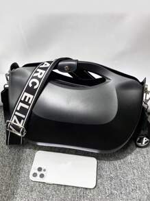 حقيبة جلي شفافة ذات أشرطة عريضة غير تقليدية للحمل عبر الجسم أو باليد موديل جديد لعام 2025