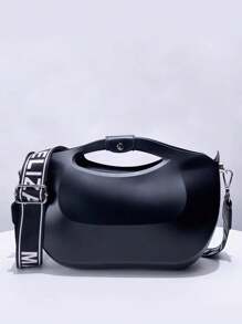 حقيبة جلي شفافة ذات أشرطة عريضة غير تقليدية للحمل عبر الجسم أو باليد موديل جديد لعام 2025