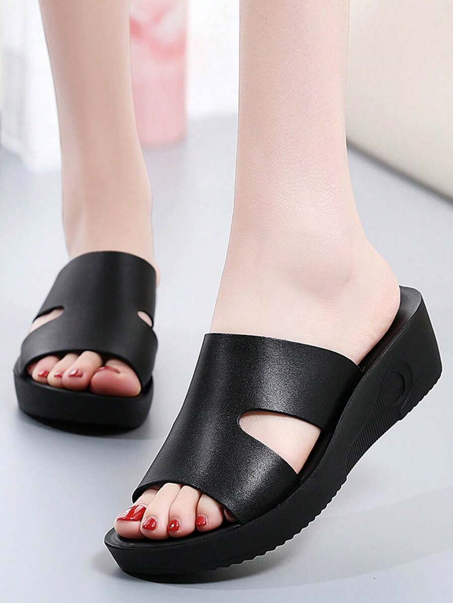 Nuevas sandalias de plataforma y cuña para mujer de verano, con suela gruesa, tacón alto para uso al aire libre, de estilo fashion. Chanclas con plataforma y tacón grueso en color negro para damas - Negro - Ver 1