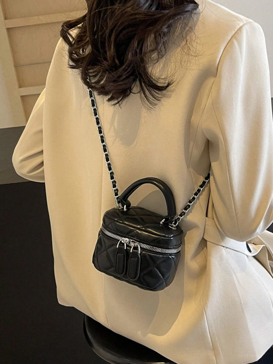 Fashionable Mini Square Crossbody Bag With Chain Strap