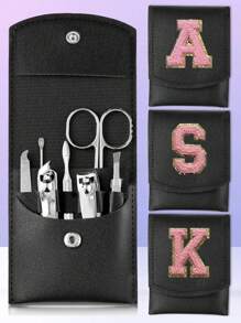 Conjunto de 7 facas para unhas para homens iniciais Chenille Viagem Carregue-o com você Organizador de cortador de unhas Feminino Pacote de armazenamento de cortador de unhas com rótulo de bordado Nome inicial padrão rosa com 26 letras Essenciais de viagem Conjunto de aparar unhas aplicável ao escritório ao ar livre levando acessórios de viagem - Preto - Ver 1